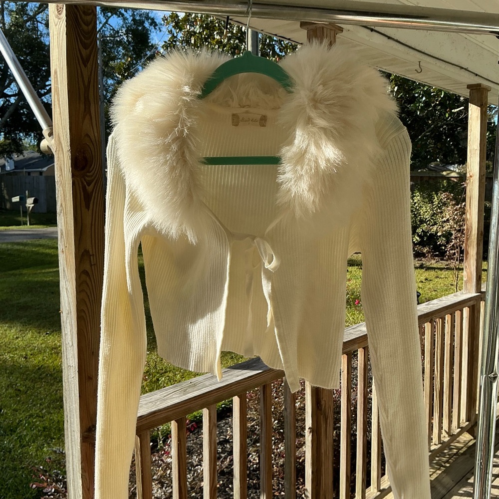 Altar’d State Cream Ribbed Tie Front Sweater Faux fur Collar Cardigan Small